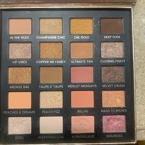 Eyeshadow palette